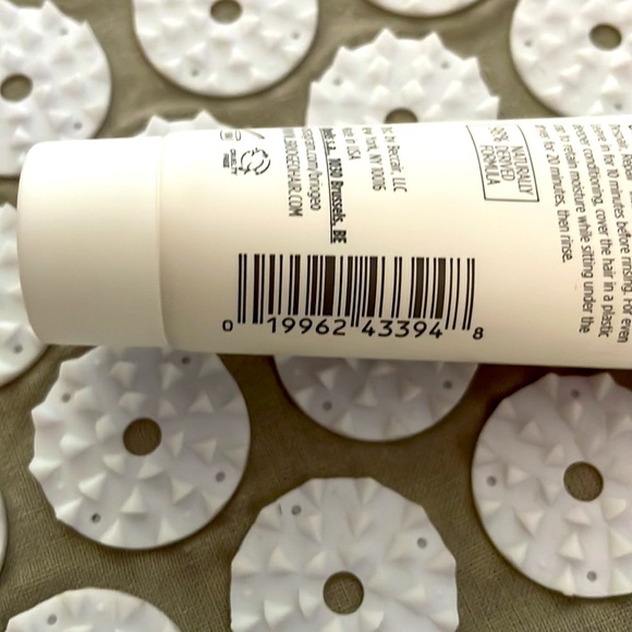 Briogeo Don’t Despair Repair! Deep Conditioning Mask - Picture 4 of 7